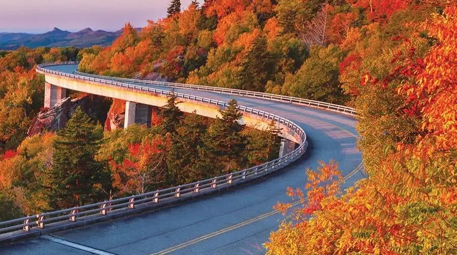 Blue Ridge Parkway Ridge Section motorcycle guide showing a scenic two-lane high-mountain highway in Virginia.